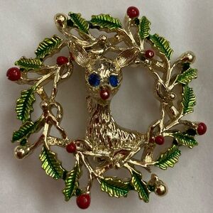 VTG Gerry’s Rudolph in holly wreath goldtone brooch pin blue eyes